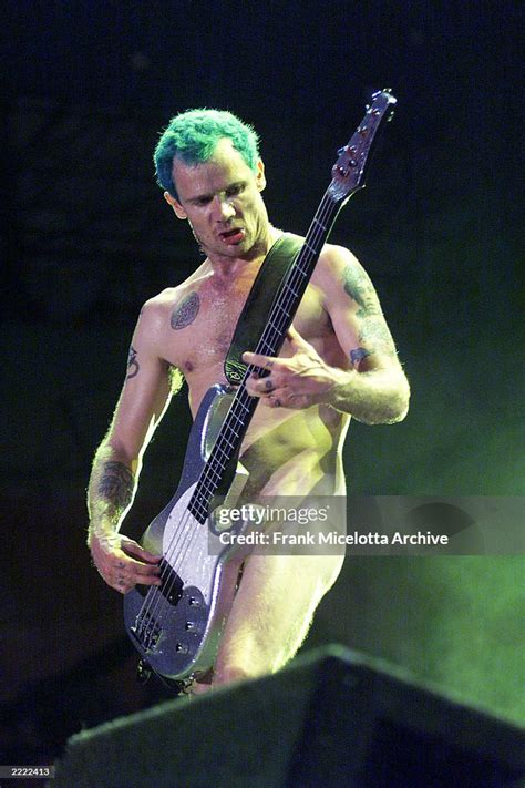 Red Hot Chili Peppers, Flea naked, Woodstock, 1999